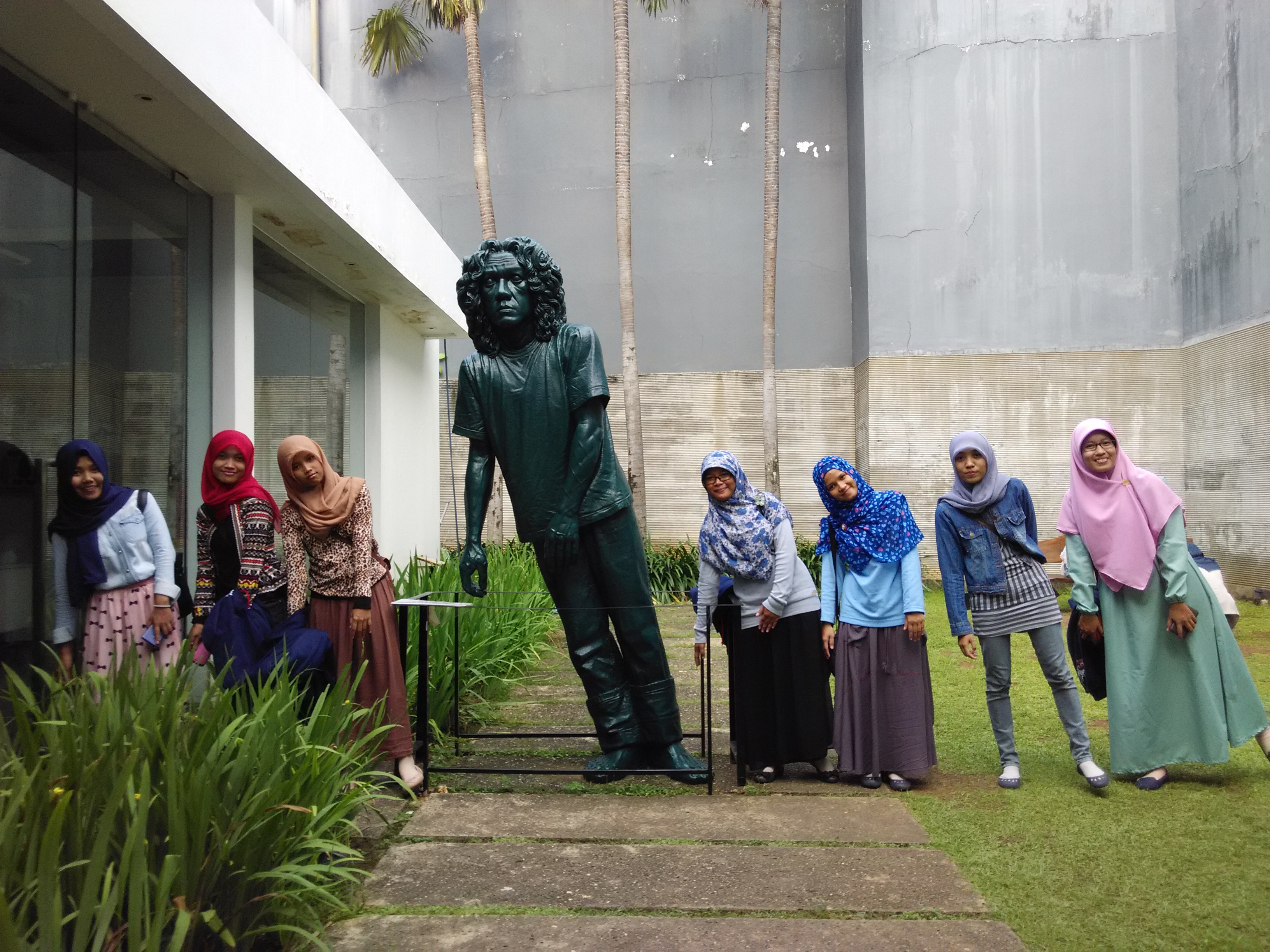 ExploreSemarang Semarang Contemporary Art Gallery Layang Layang Sore